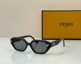 Picture of Fendi Sunglasses _SKUfw53544573fw